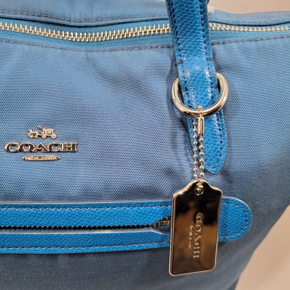 Like New!Coach Nylon Teal/Peacock blueTote bag - Picture 16 of 16